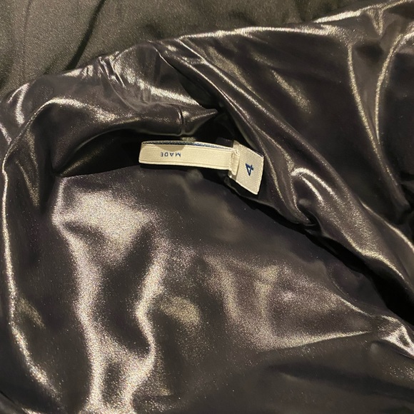 Mens Moncler Down Jacket - Picture 7 of 7